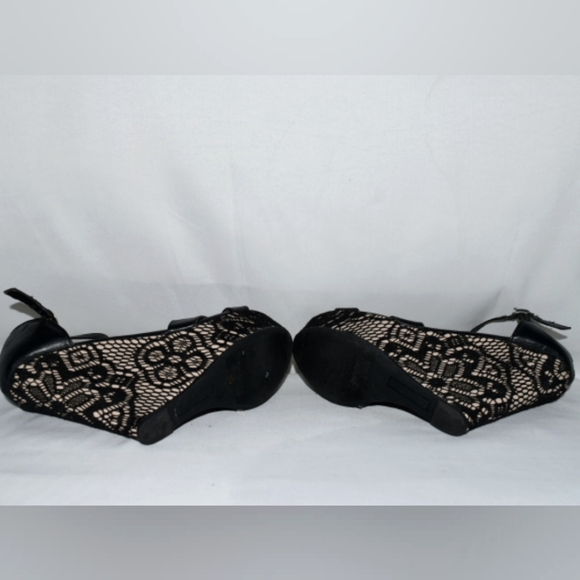 Charlotte Russe 6" Platform Heels - Picture 2 of 5